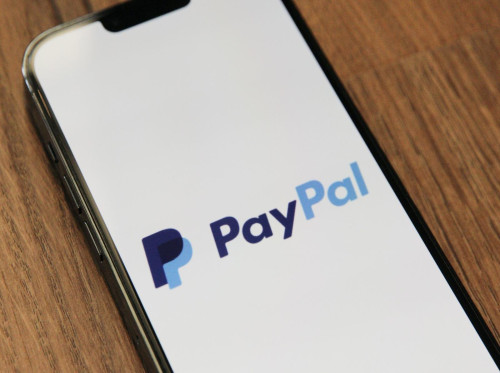 7amleh collaborates with 11 Congress Members to send a letter to PayPal urging them to open their services up in the oPt.