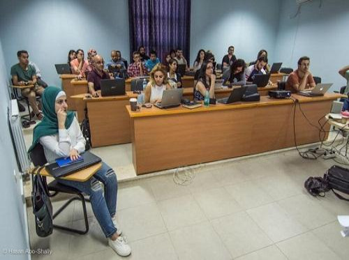حملة تنظم ورشة لإثراء المحتوى الفلسطيني في ويكيبيديا بجامعة بير زيت