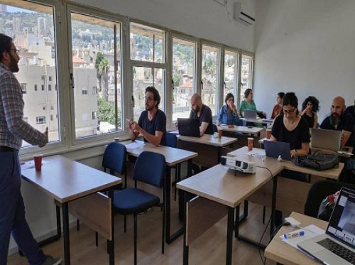 7amleh and the Arab Culture Association Hold Workshop about Digital Marketing for Artists