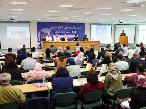 "حملة" و"تطوير الإعلام" ينظمان في جامعة بيرزيت مؤتمر التربية على الأمان الرقمي
